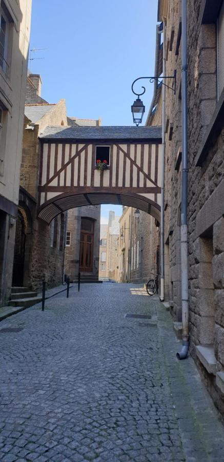 Les Vieux Remparts Daire Saint-Malo Dış mekan fotoğraf